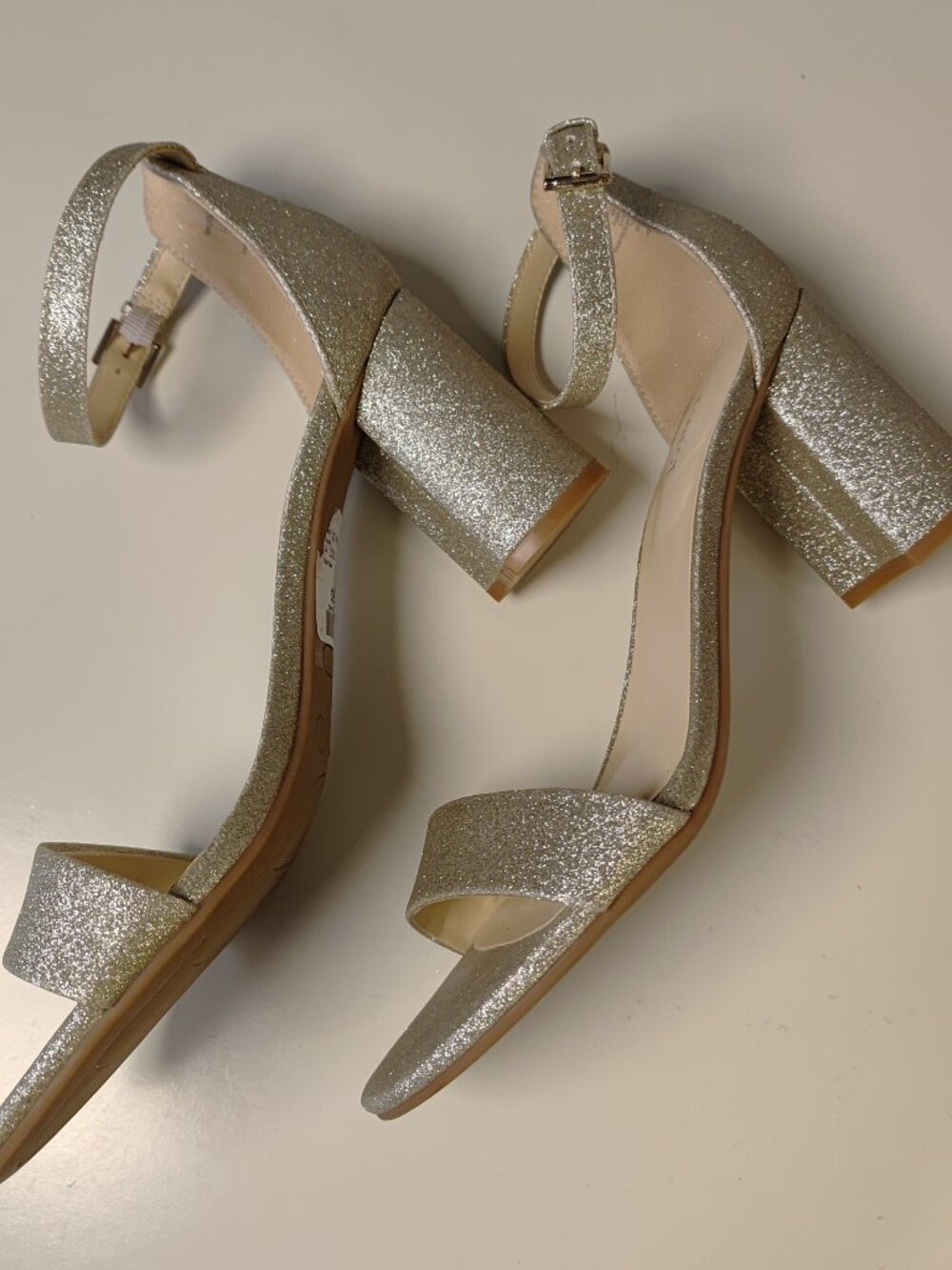 Nine West Size 9M Silver Glitter Ankle Strap Block Heel Sandal
